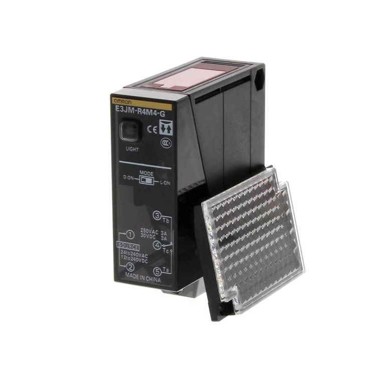Omron E3JM-R4M4T-G Photoelectric Sensor