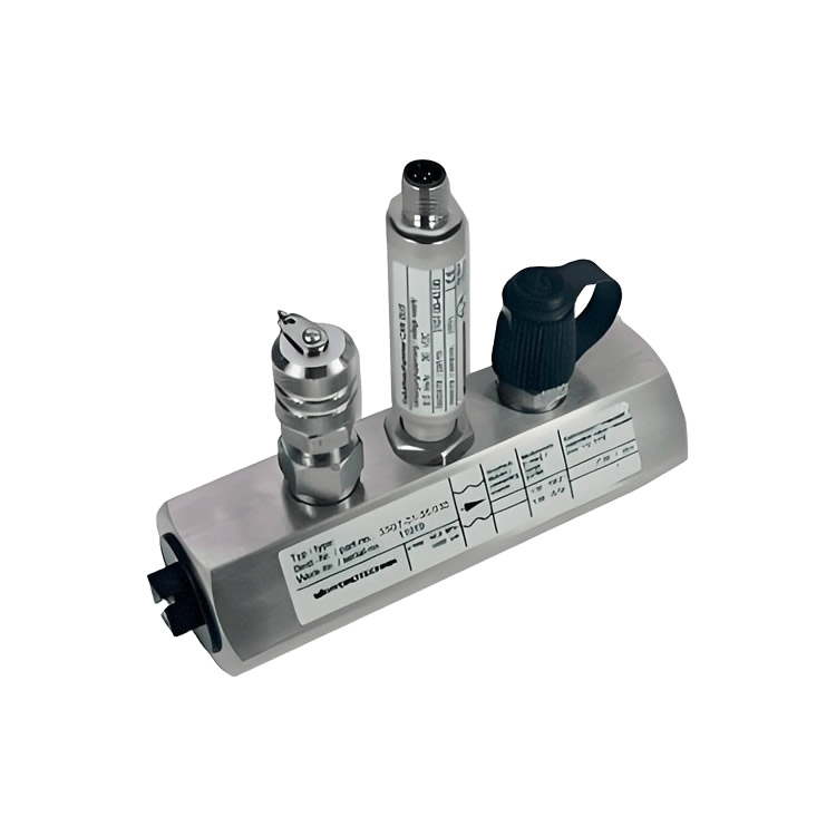 hydrotechnik turbine flowmeter 33G7-77-35.V012G