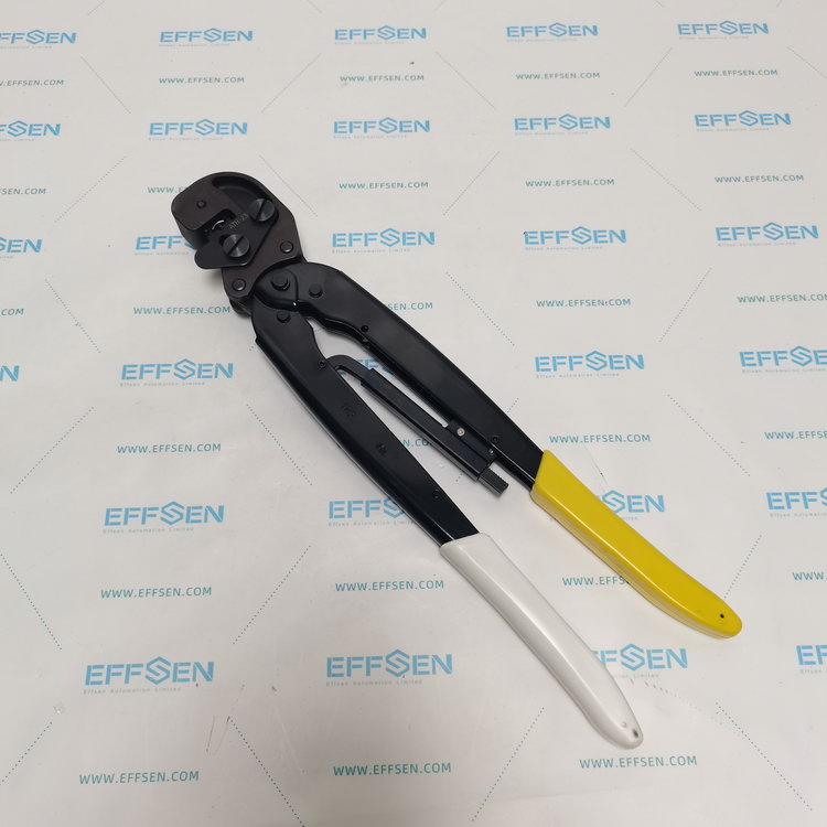 MTR MECATRACTION TH3 Manual crimping tool