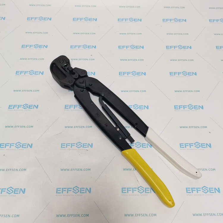 MTR MECATRACTION TH3 Manual crimping tool