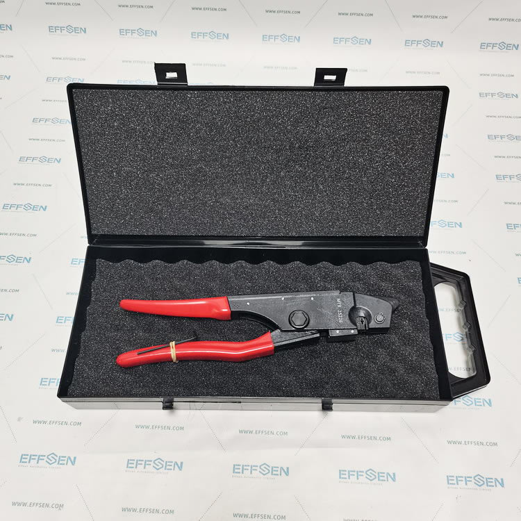 MTR MECATRACTION TH1 Manual crimping tool