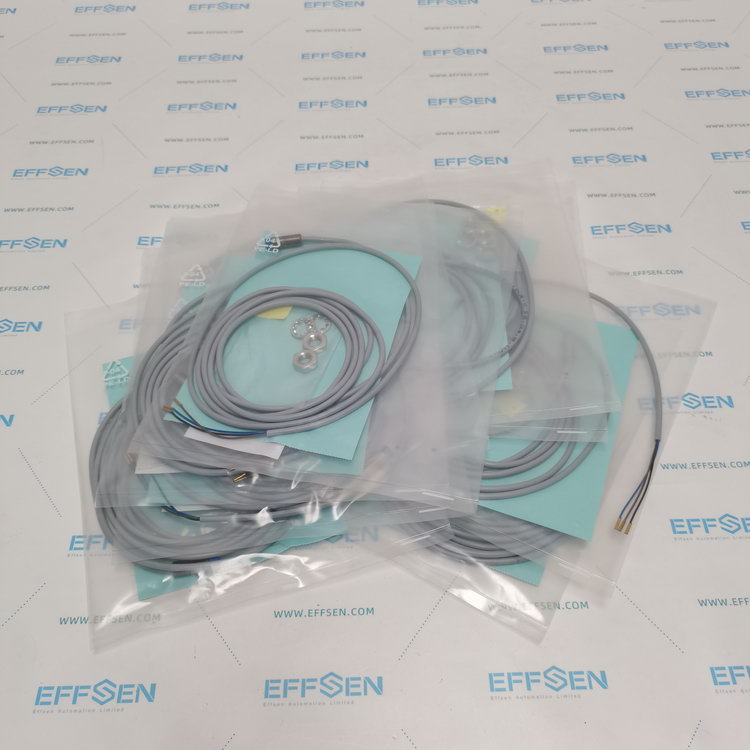 Contrinex DW-AD-613-M8-121 Inductives Sensor