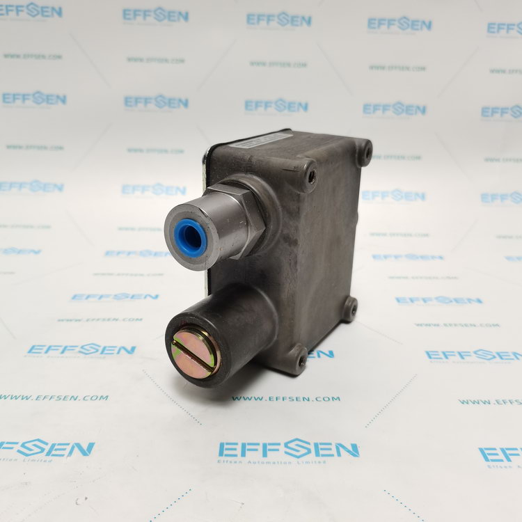 Barksdale 9048-3 Pressure actuated switch